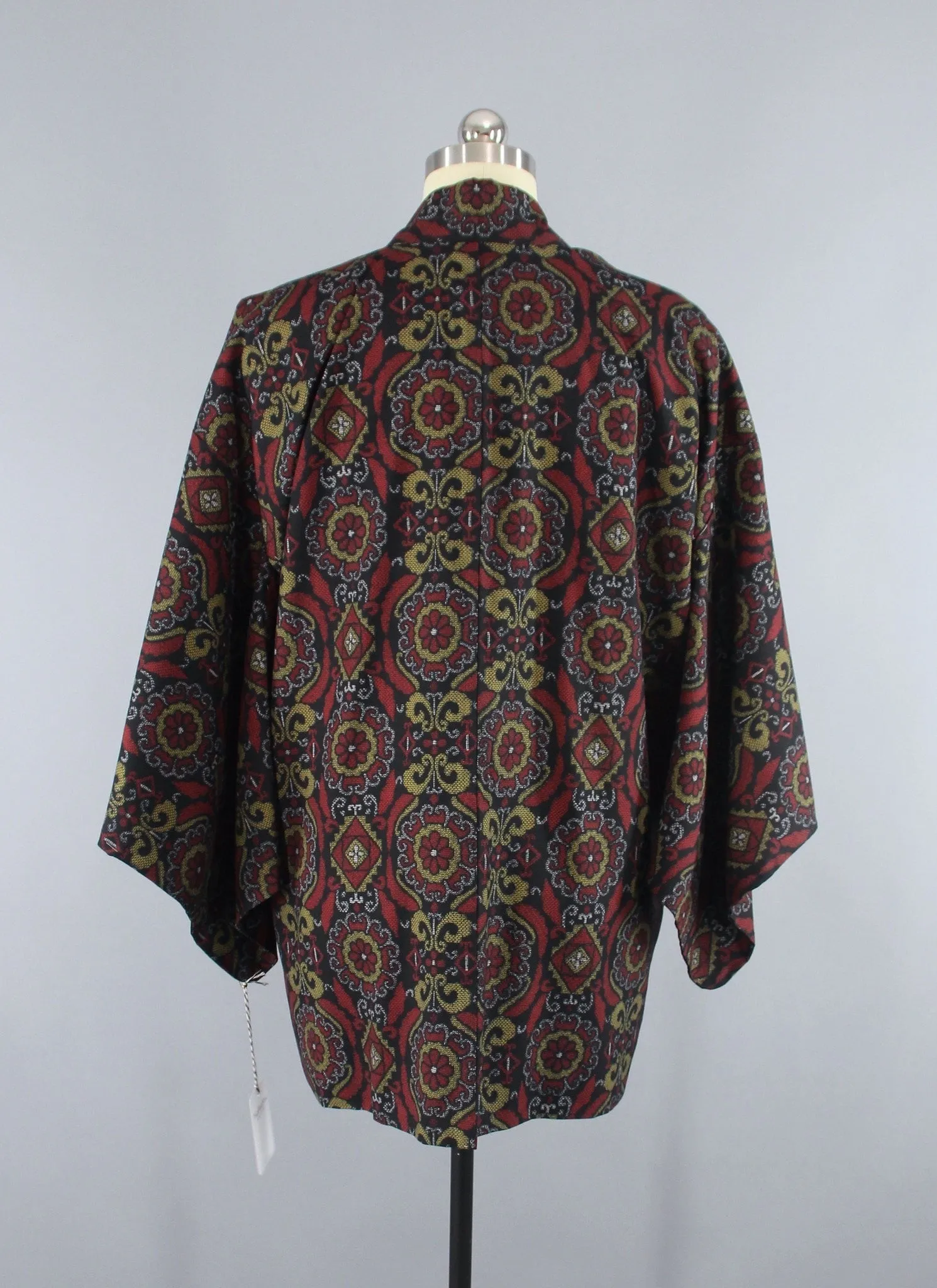 1940s Vintage Haori Kimono Jacket Cardigan / Black and Red Ikat