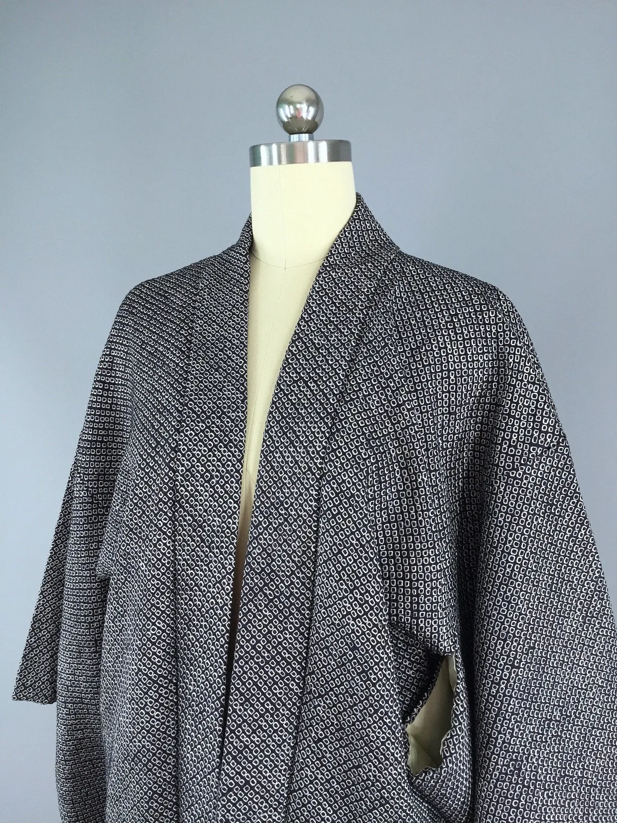 1960s Vintage Silk Haori Kimono Cardigan / Black Shibori