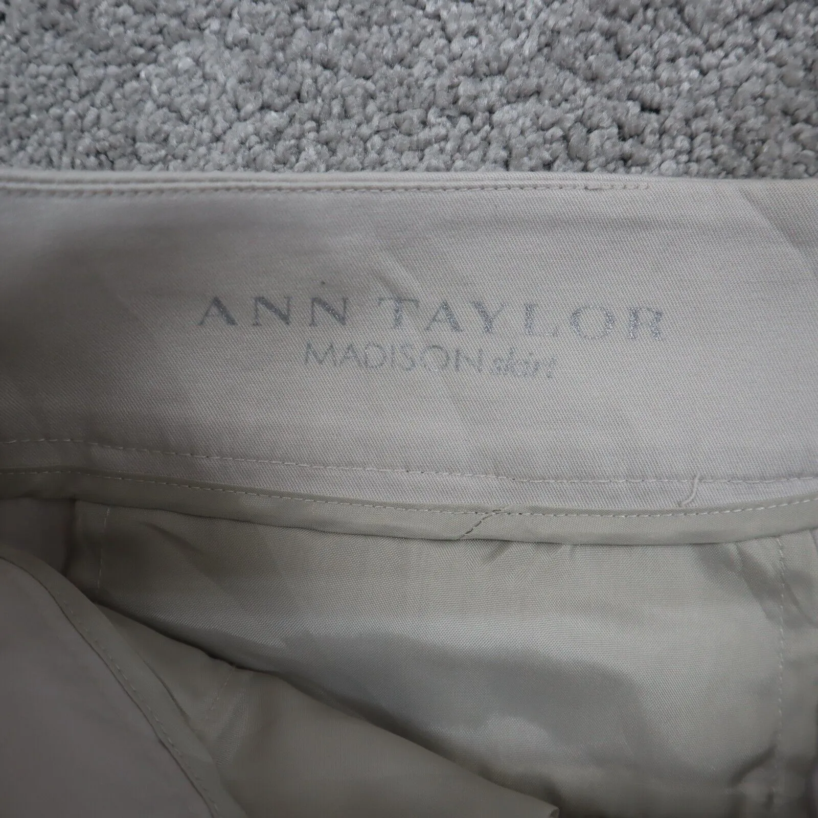 Ann Taylor Womens Casual Madison Straight Pencil Mini Skirt Beige Size Small NWT