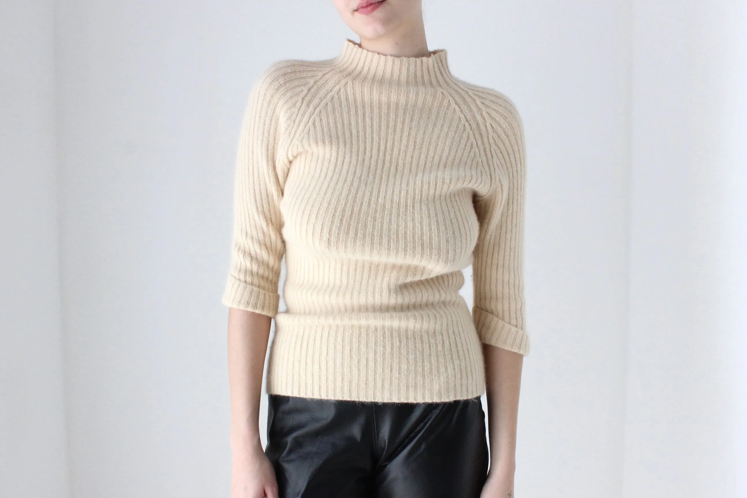 BALLETCORE 90s Angora & Wool Blend Soft Knit Fitted Sweater