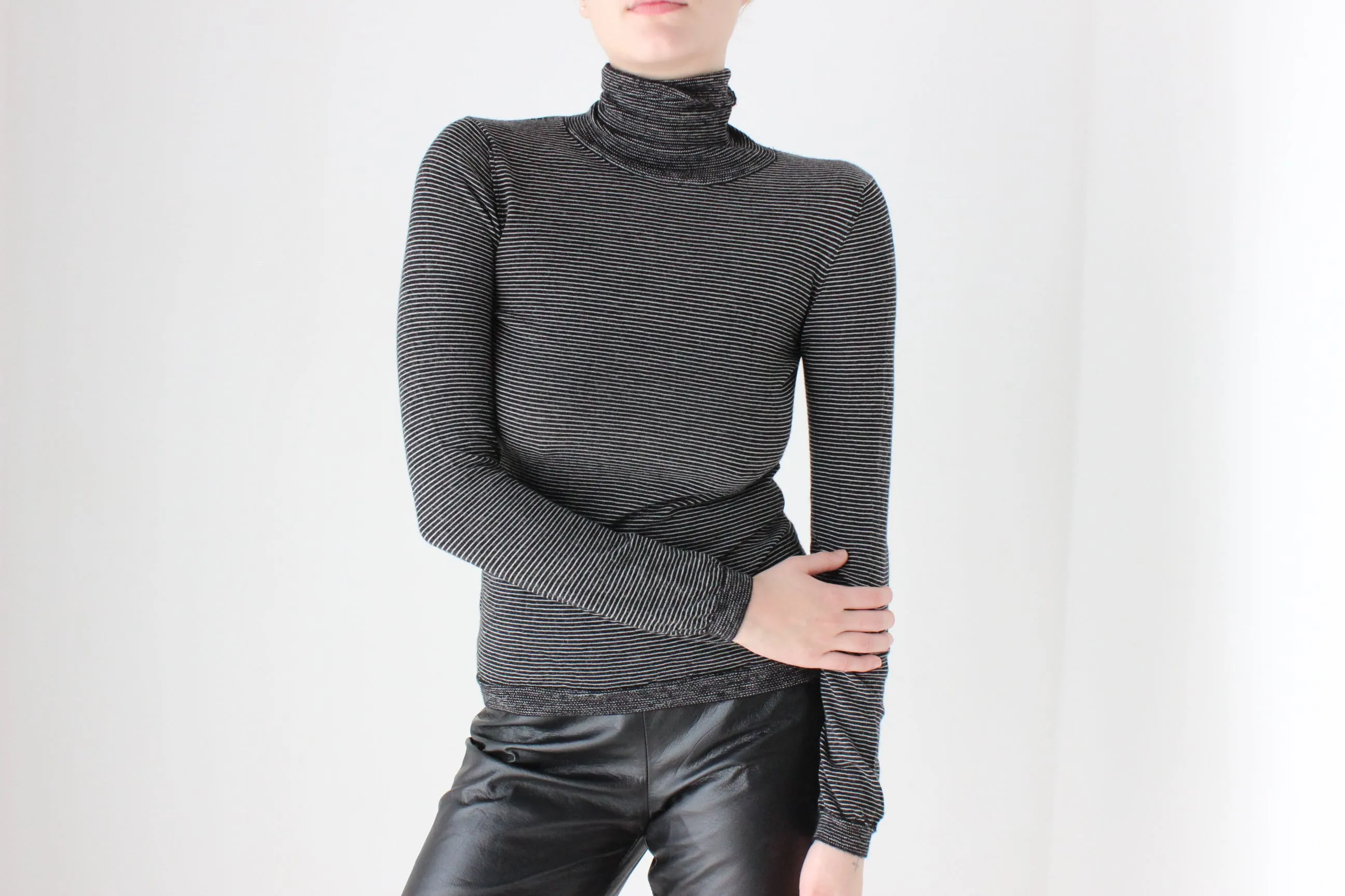 BALLETCORE Fine Merino Wool Fitted Sweater