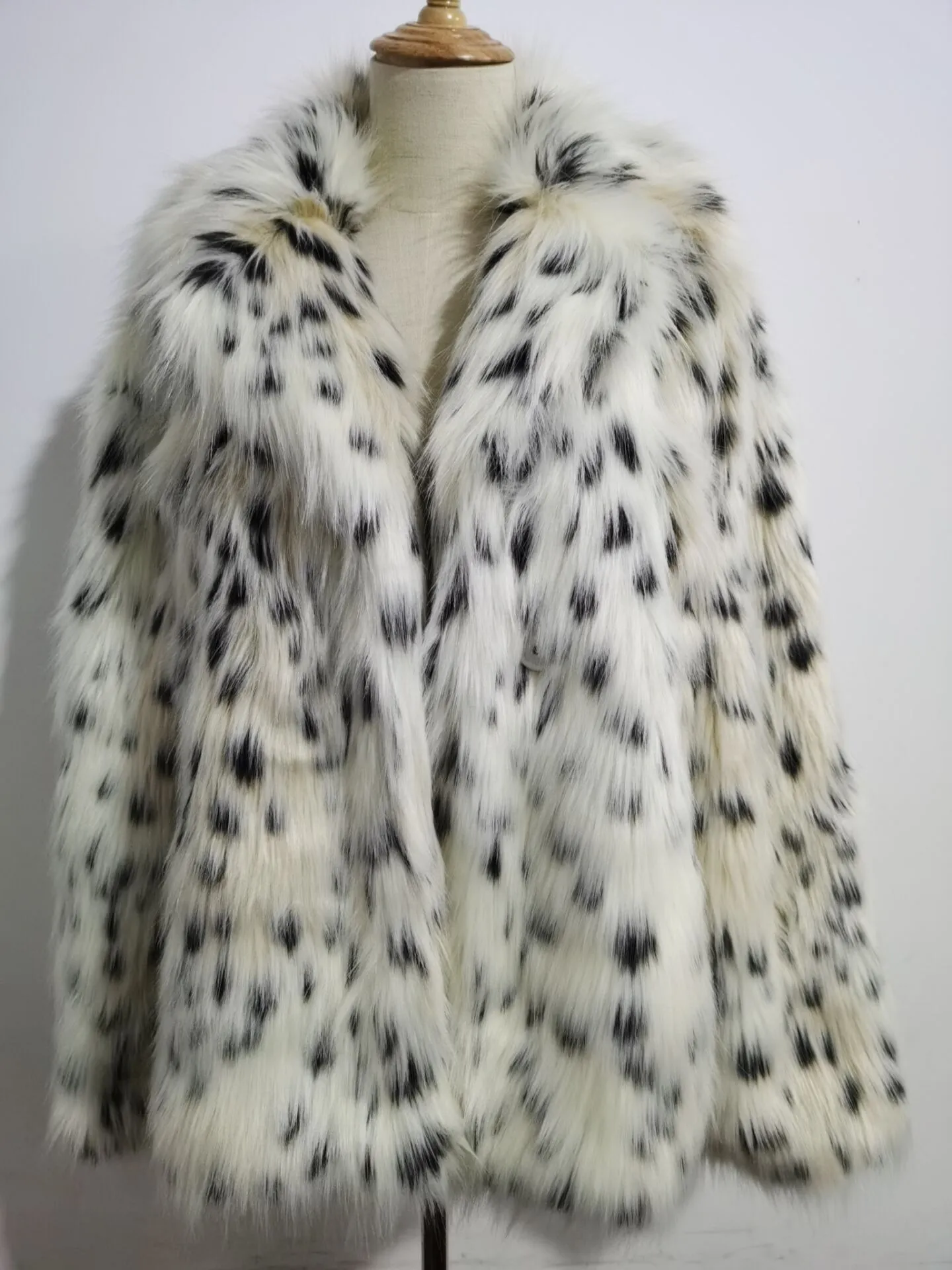 Boho Winter Coat, Fur Coat, Faux Fox Fur, Leopard Short White