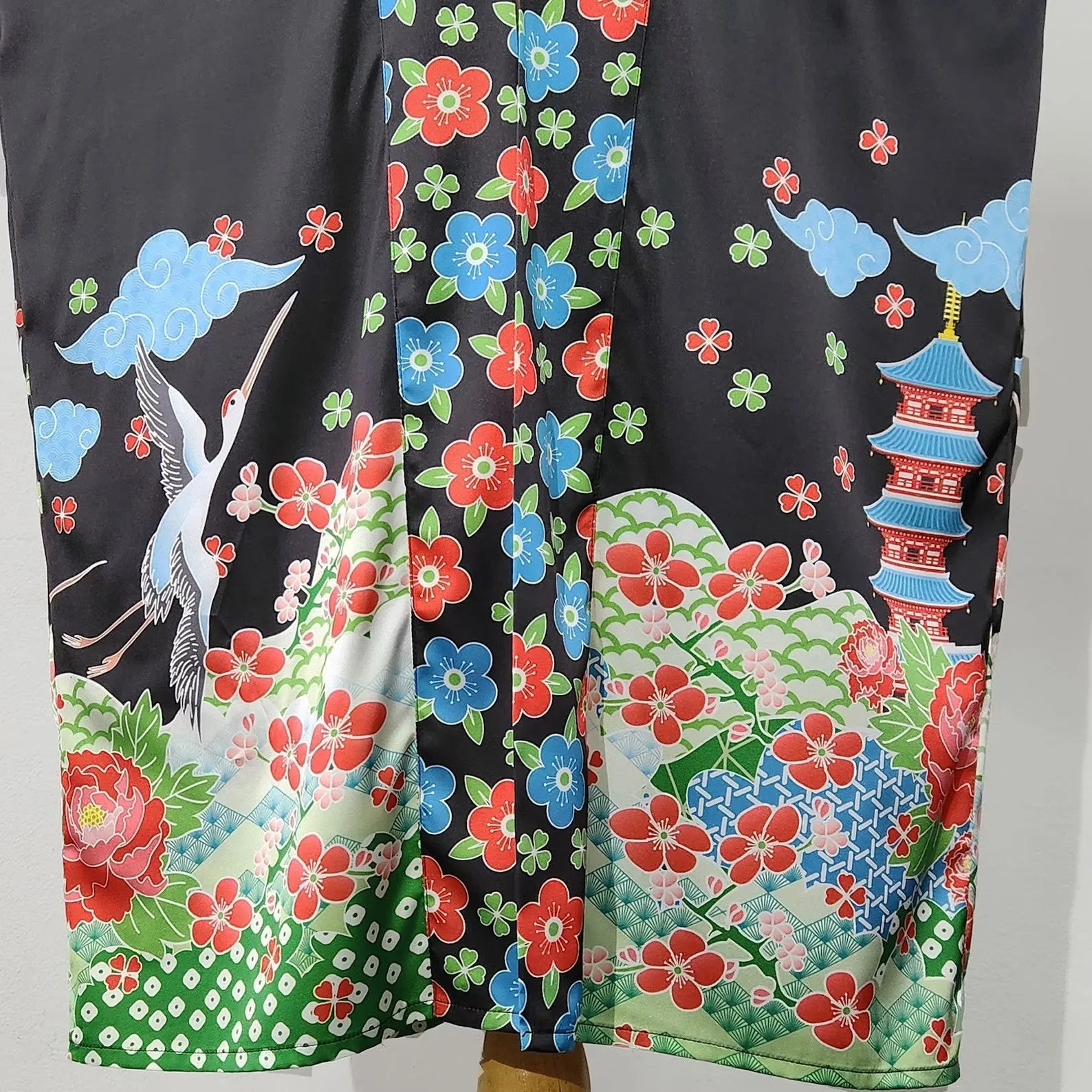 Japanese art kimono robe in black with floral and bird print