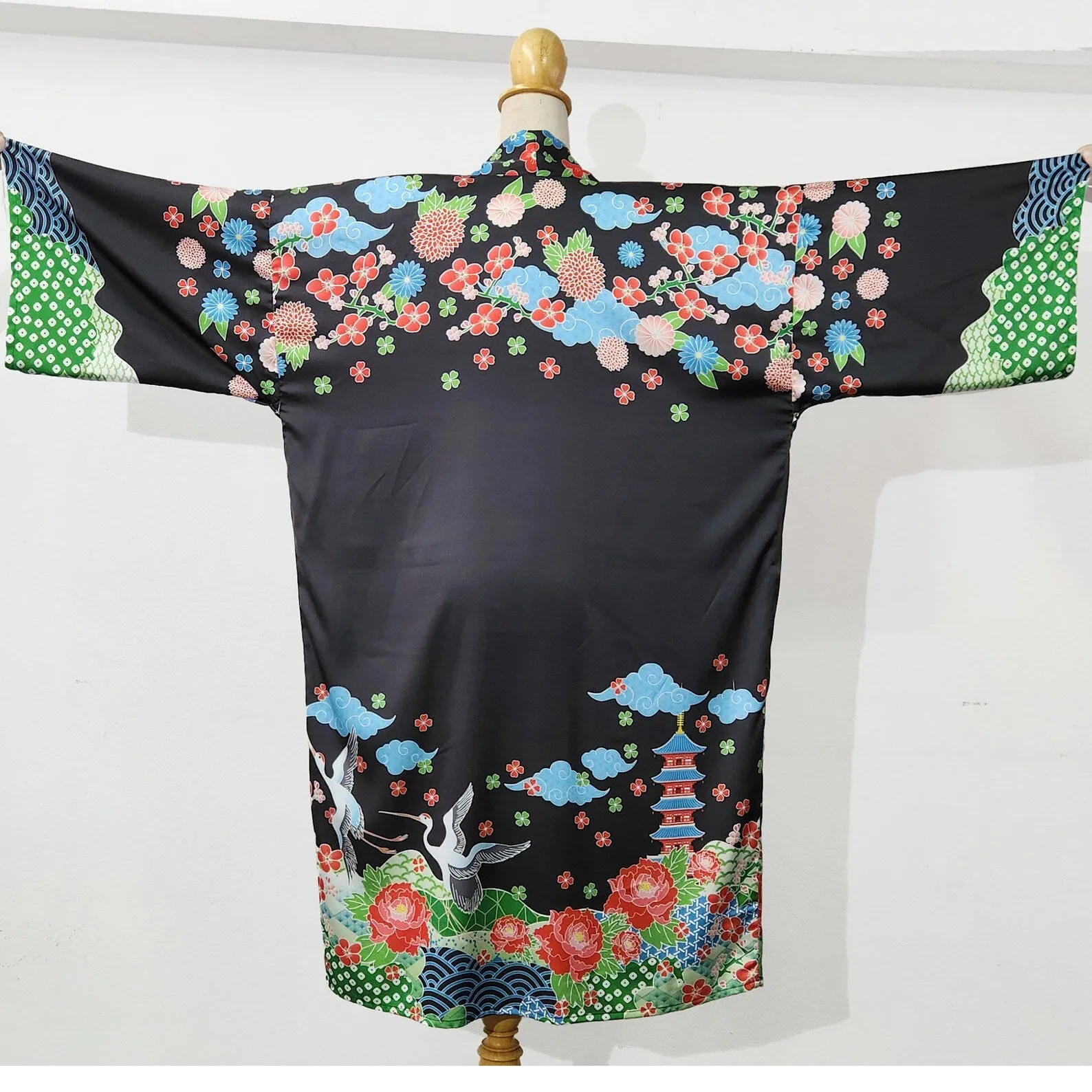 Japanese art kimono robe in black with floral and bird print