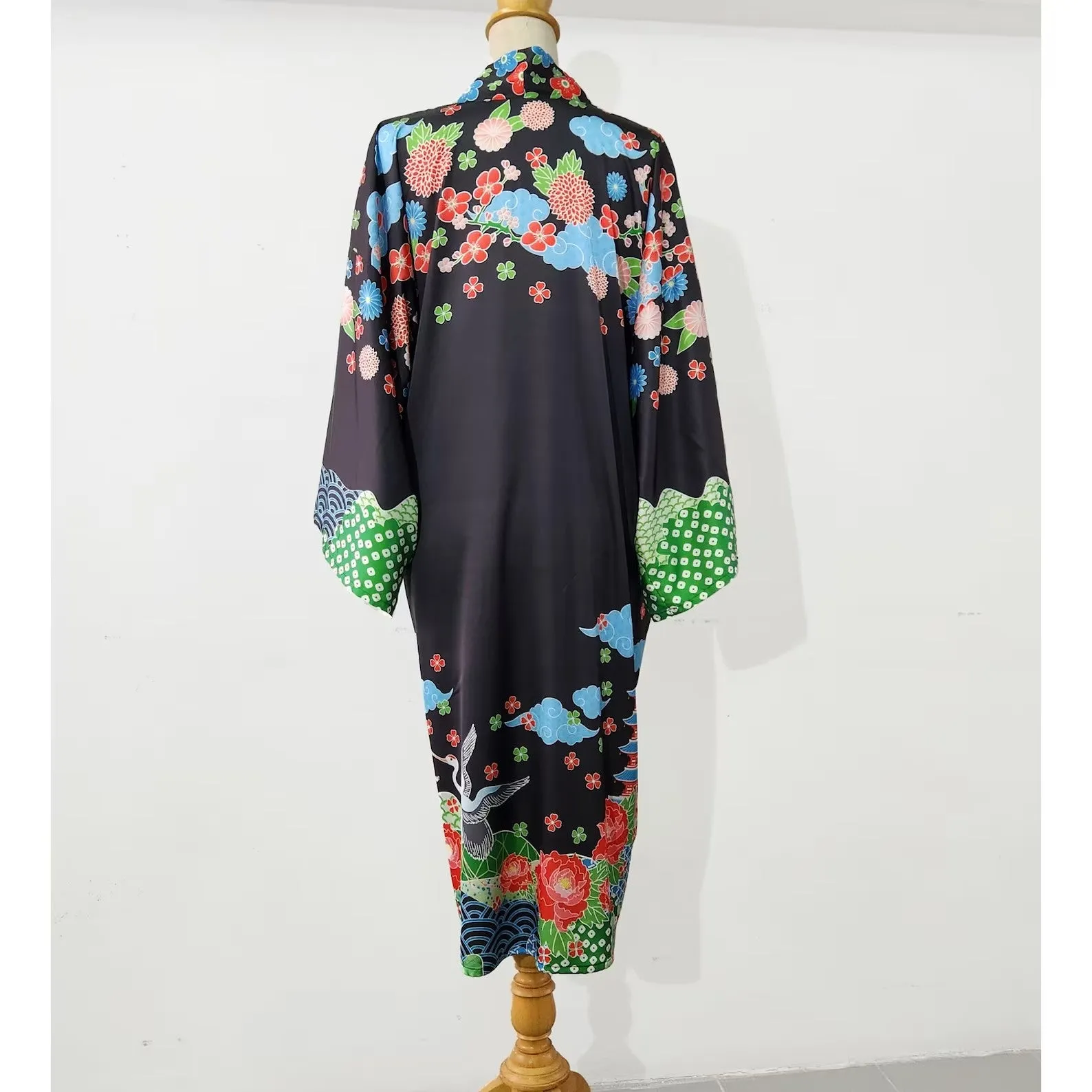 Japanese art kimono robe in black with floral and bird print