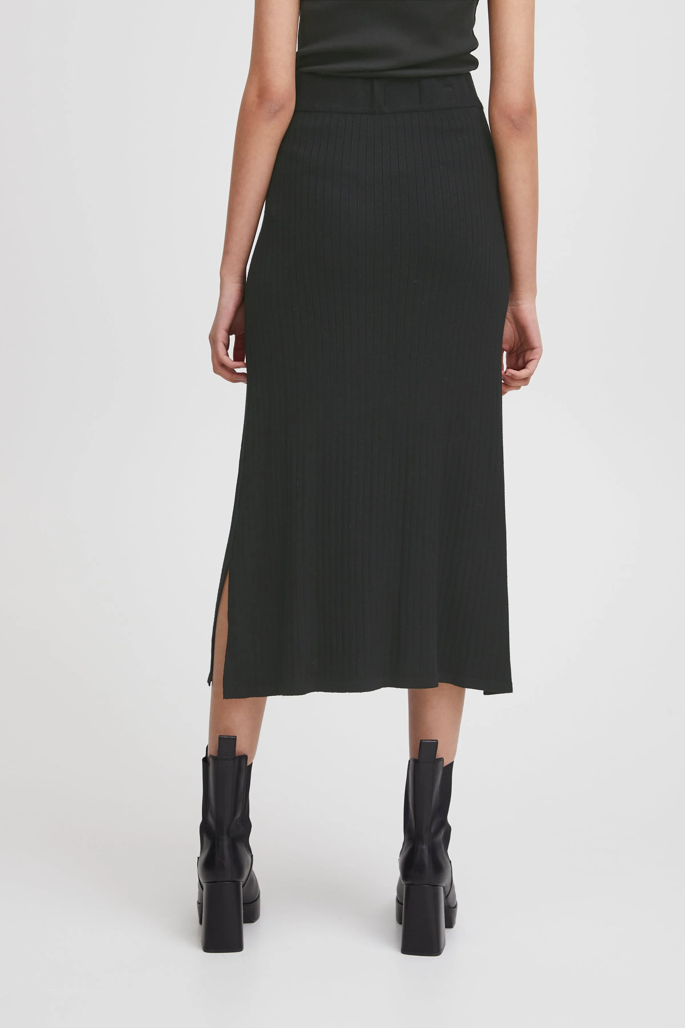 Vera Knitted Midi Skirt (Black)