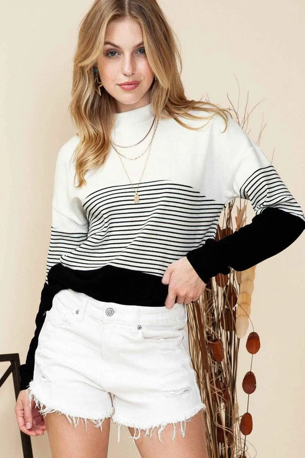 Verona Colorblock Knit Top - Sophisticated Style for Women