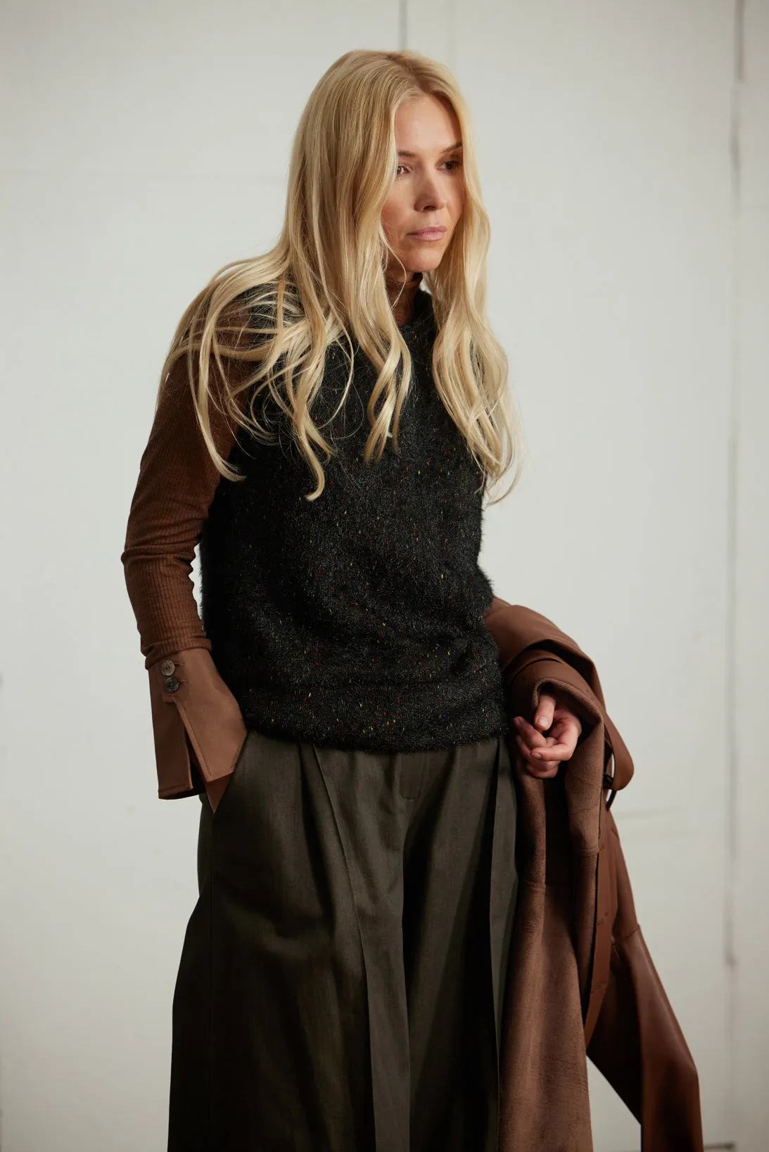 Warm Top With Cuffed Sleeves Melange Brown