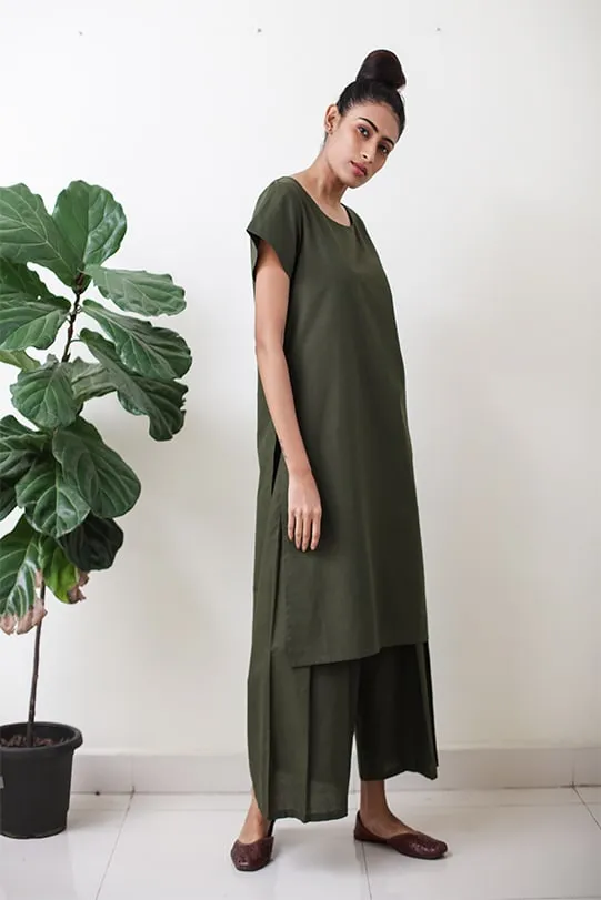 Zarna Hi Slit Kurta and Culottes Set - Green